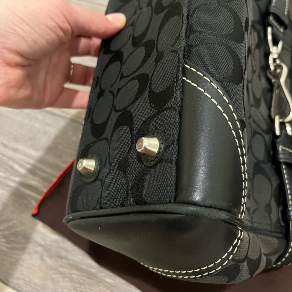 Small black coach Y2K tote from 2005 - Picture 8 of 11
